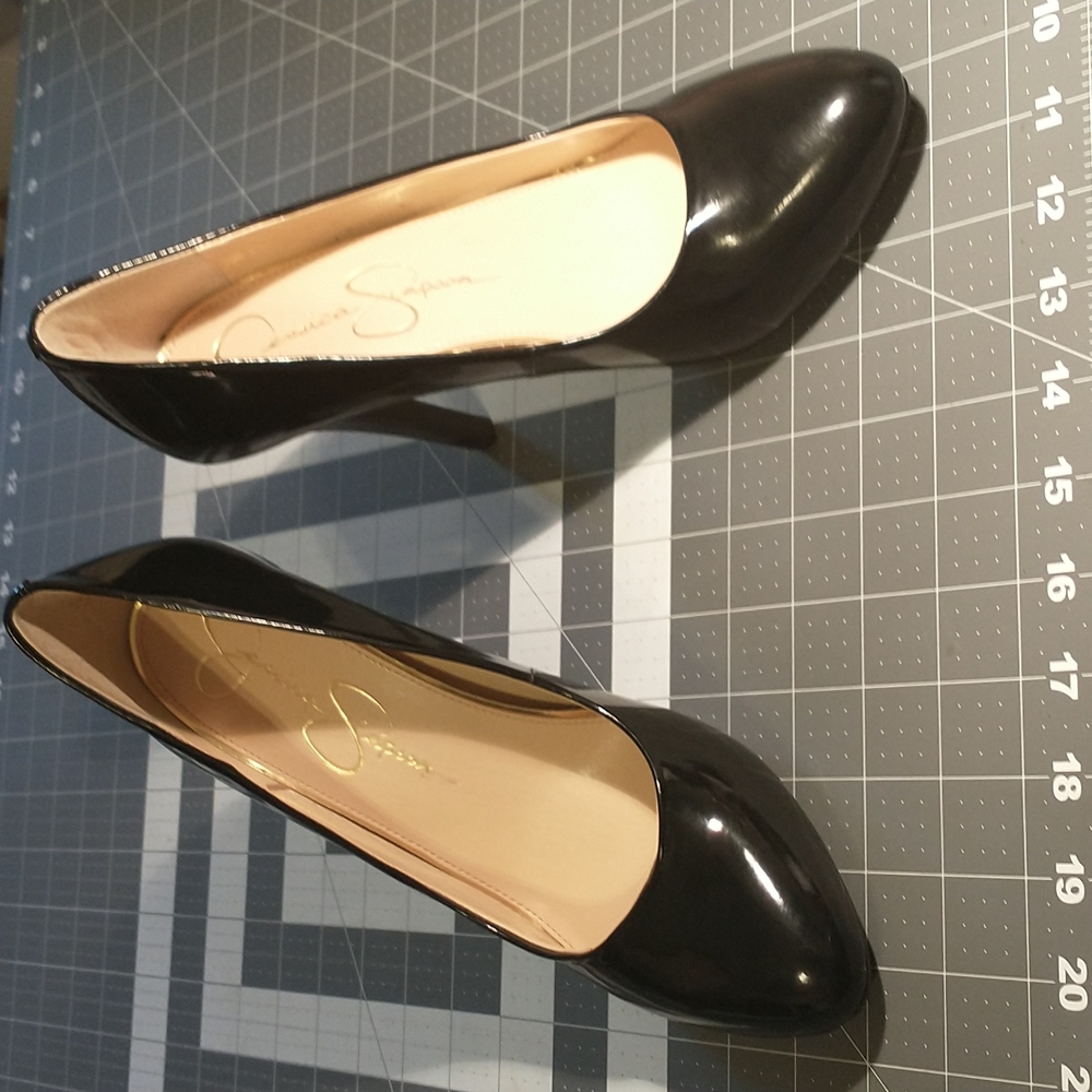 Jessica Simpson 4.25 inch stiletto heels w/ 1/2 inch platform brand new size 9M